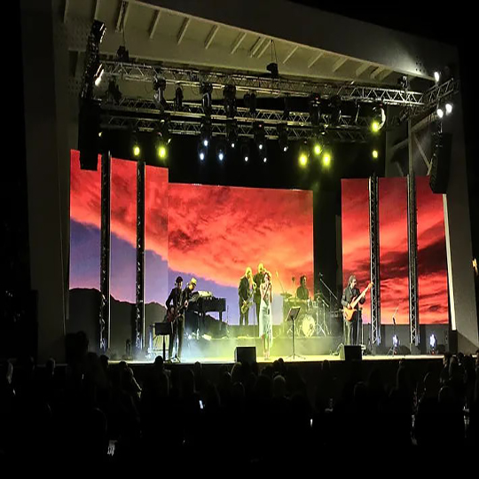 R5 LED case in public performance, Warsaw, Poland