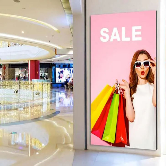 FS LED case in clothing store, Hong Kong, China 2