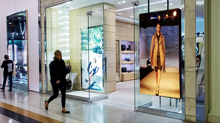 FS Plus case in a large shopping mall in Philadelphia, USA. 3