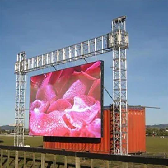 R5 Case In outdoor event in Chicago, USA 2