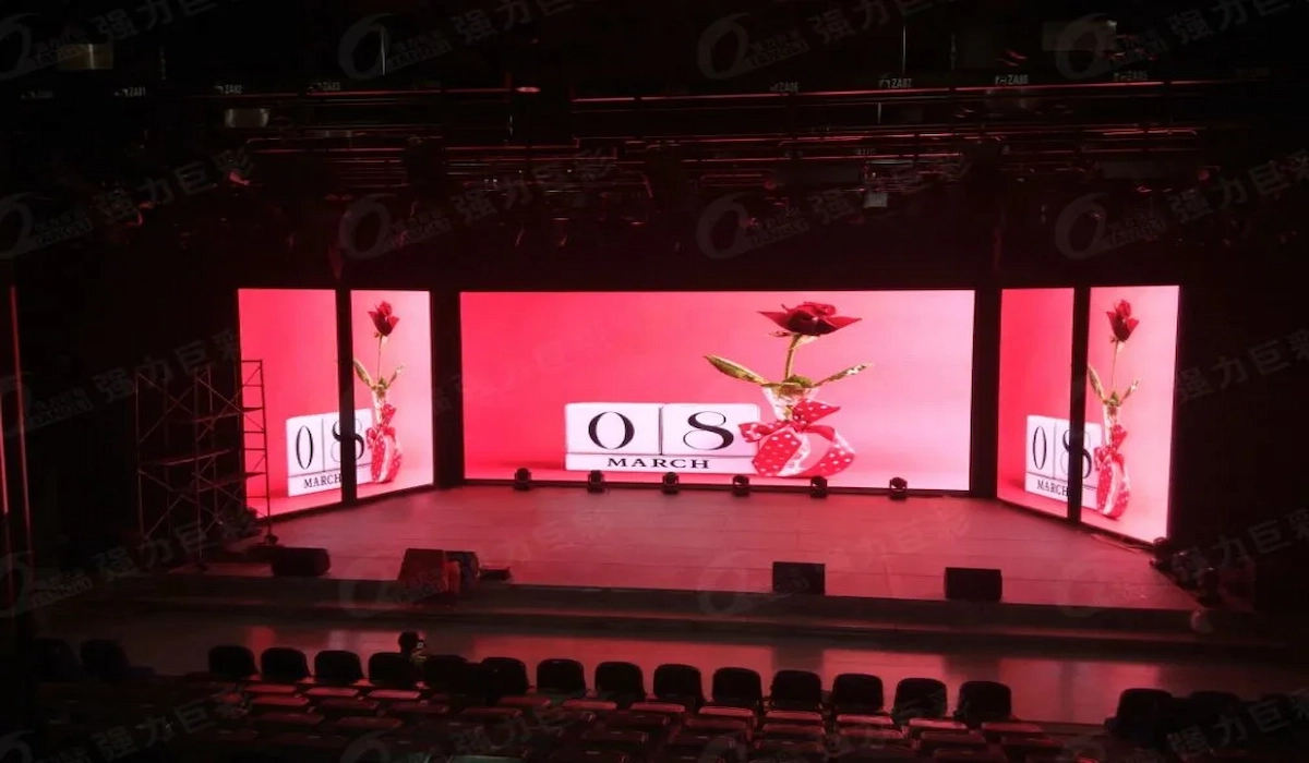 R5 Plus Case In Stage Backdrop,Paris,France 2