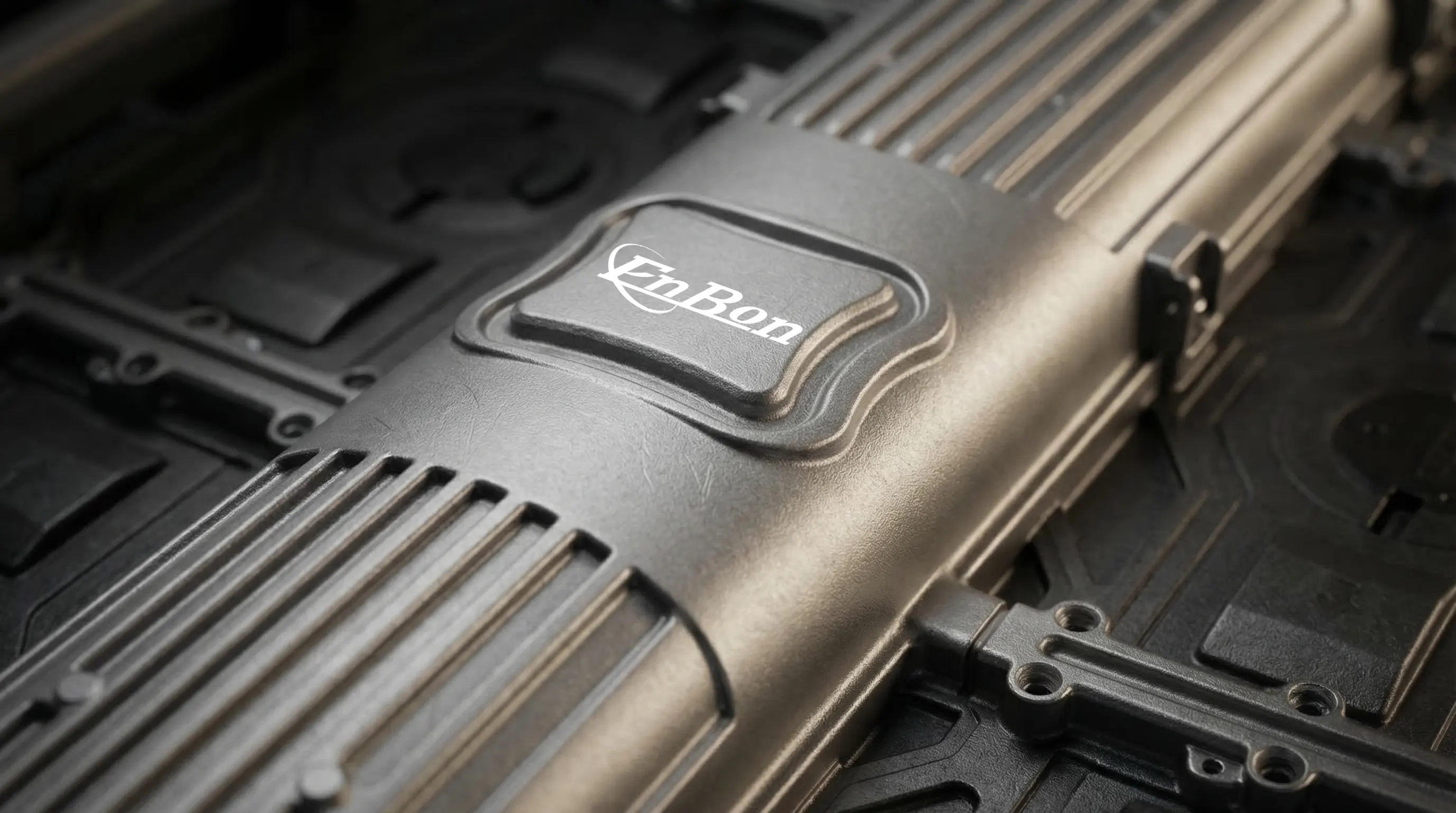 Enbon R5 Plus die-cast aluminum cabinet material detail